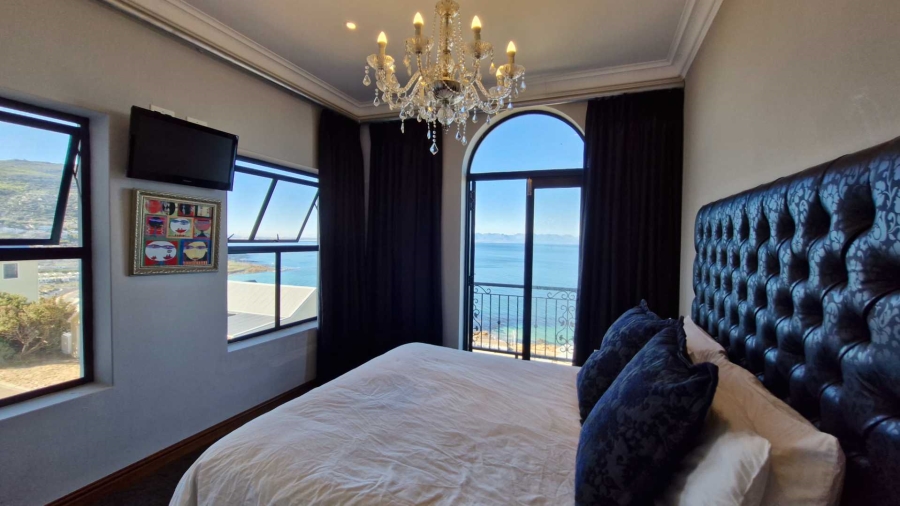 To Let 3 Bedroom Property for Rent in Cairnside Western Cape